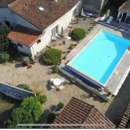 4 Bed With Private Pool Hébergement de vacances