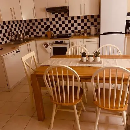 4 Bed With Private Pool *