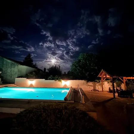 4 Bed With Private Pool *